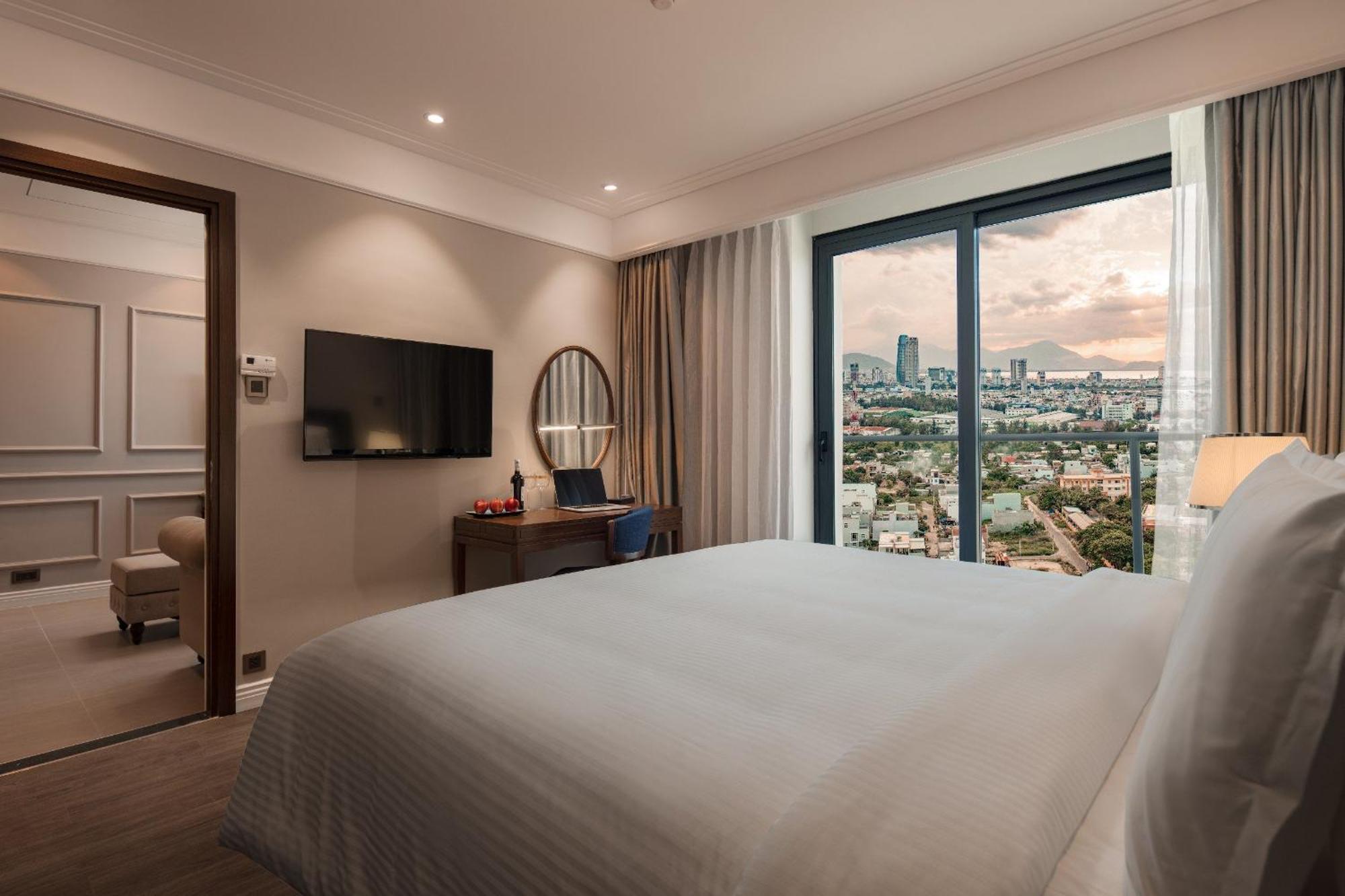 Luxury Apartment - Rooftop Swimming Pool - Beach Front - Hinata Apartment Đà Nẵng Exterior foto
