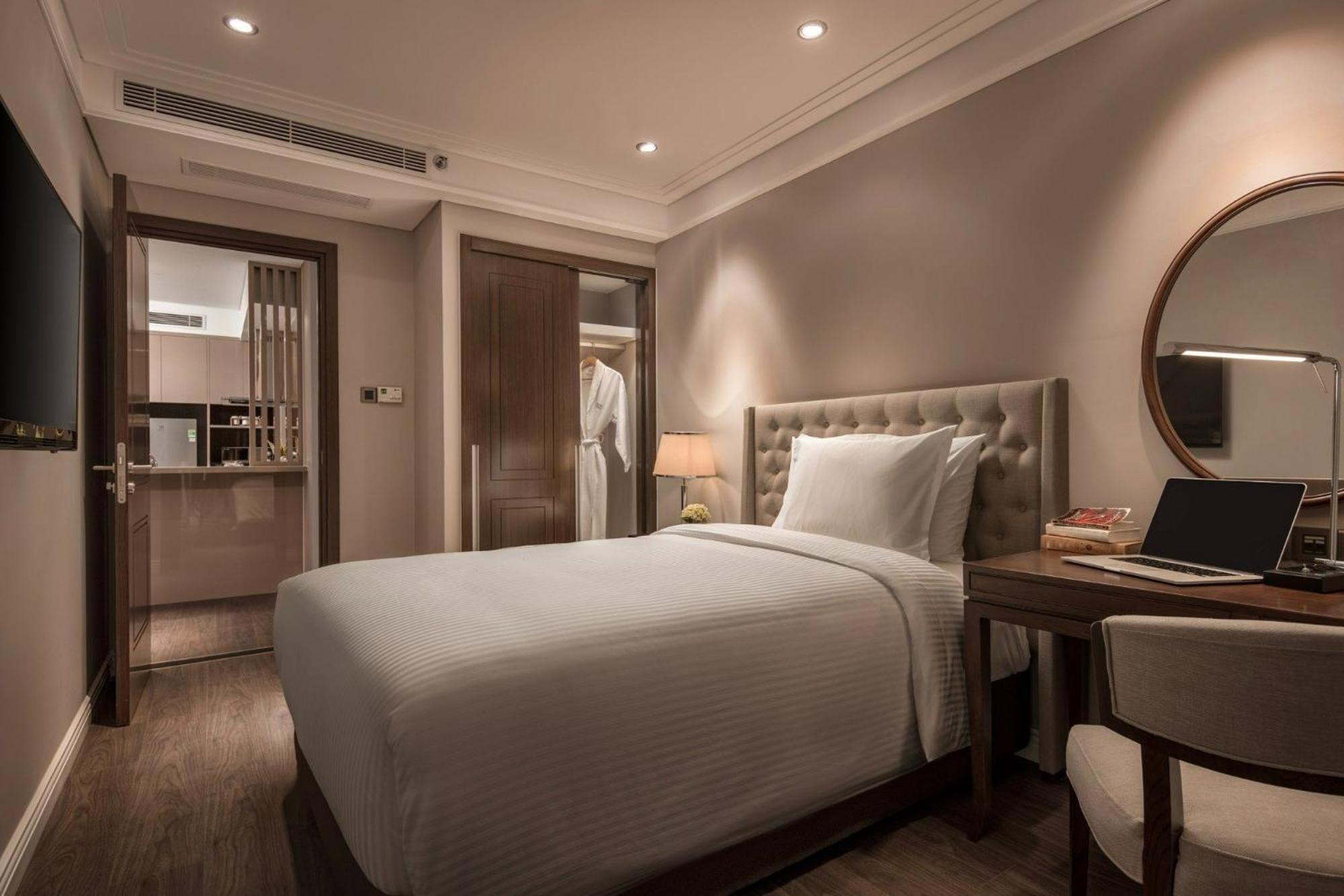 Luxury Apartment - Rooftop Swimming Pool - Beach Front - Hinata Apartment Đà Nẵng Exterior foto
