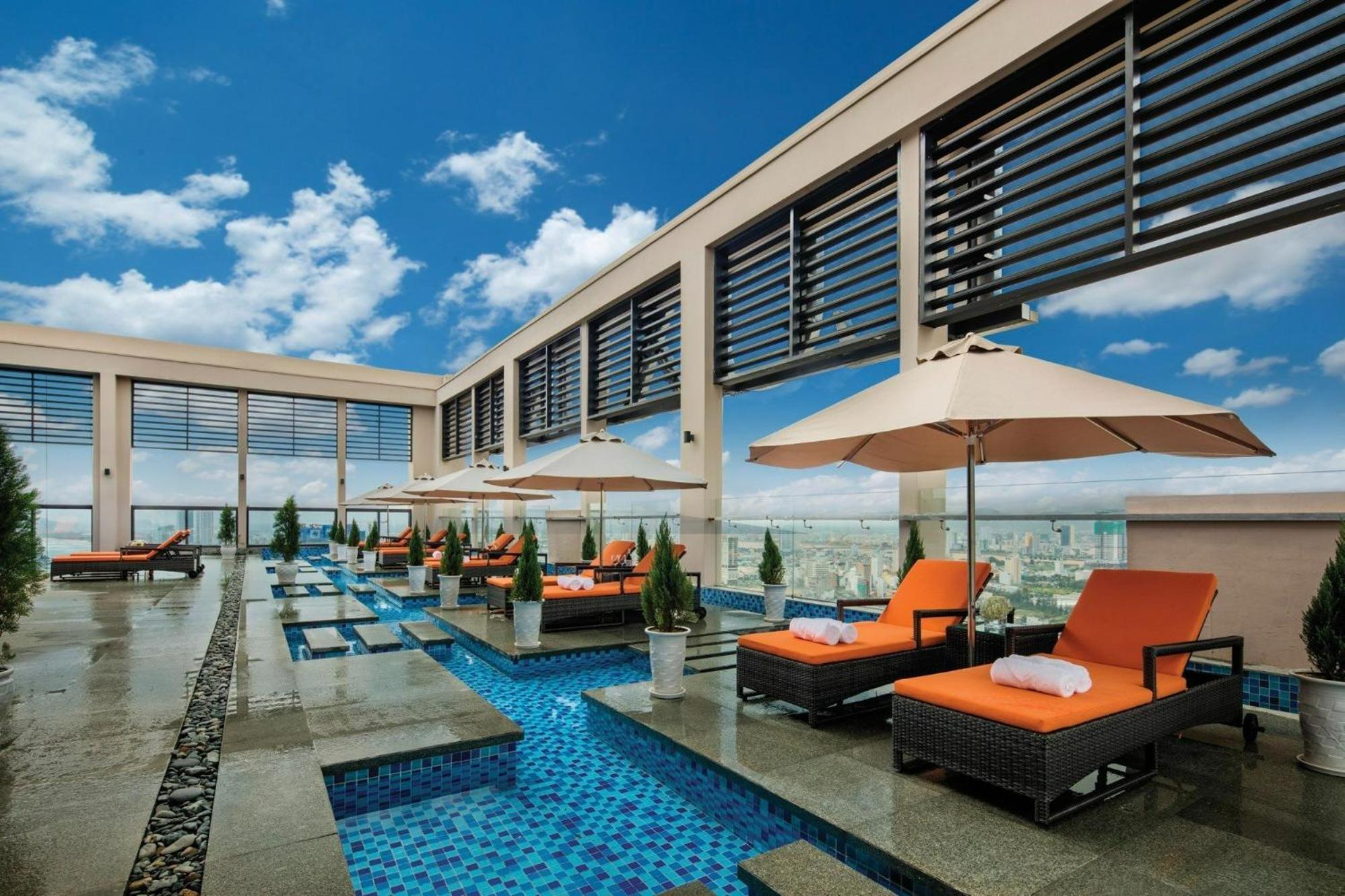 Luxury Apartment - Rooftop Swimming Pool - Beach Front - Hinata Apartment Đà Nẵng Exterior foto