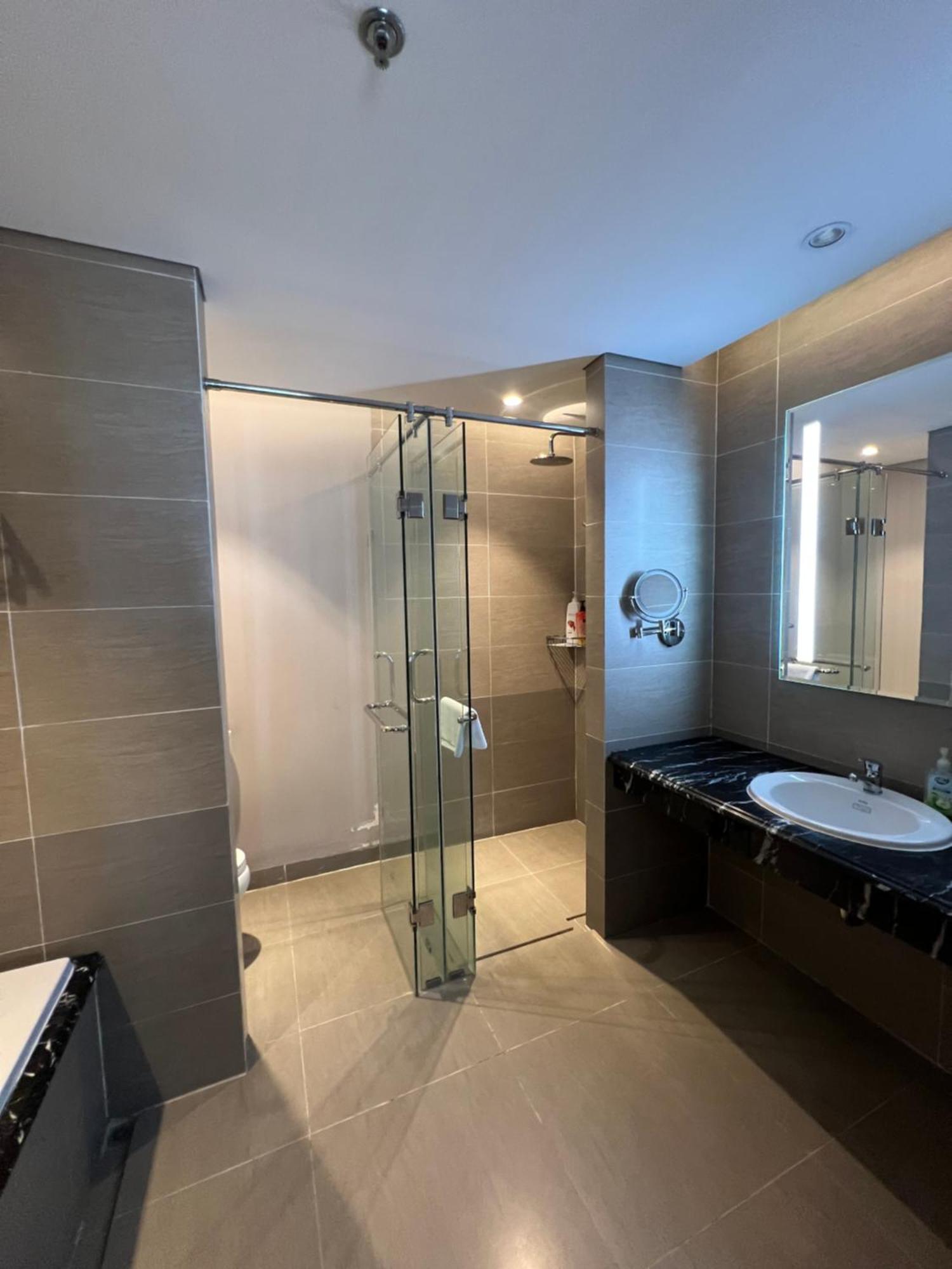 Luxury Apartment - Rooftop Swimming Pool - Beach Front - Hinata Apartment Đà Nẵng Exterior foto